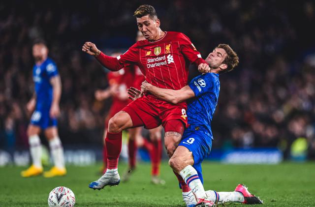 NBA杯半场：东契奇&里夫斯合砍37分，詹姆斯2分，独行侠62-60领先湖人