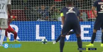 独眼战神！布基纳法索进球功臣米农古，左眼已完全失明（布基纳法索功臣米农古：克服左眼失明，奉献关键进球）