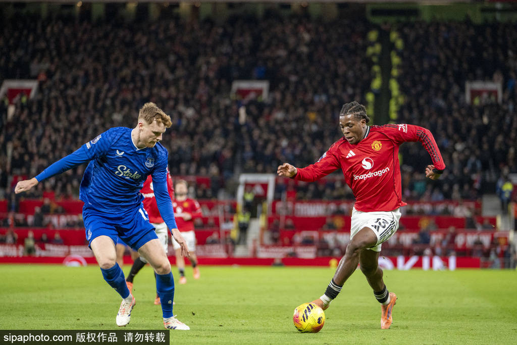 TA：特朗普将在世界杯抽签仪式上接受国际足联和平奖并发表讲话