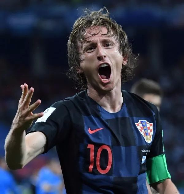 高薪核心拒改踢法！炮轰主帅复制C罗闹剧