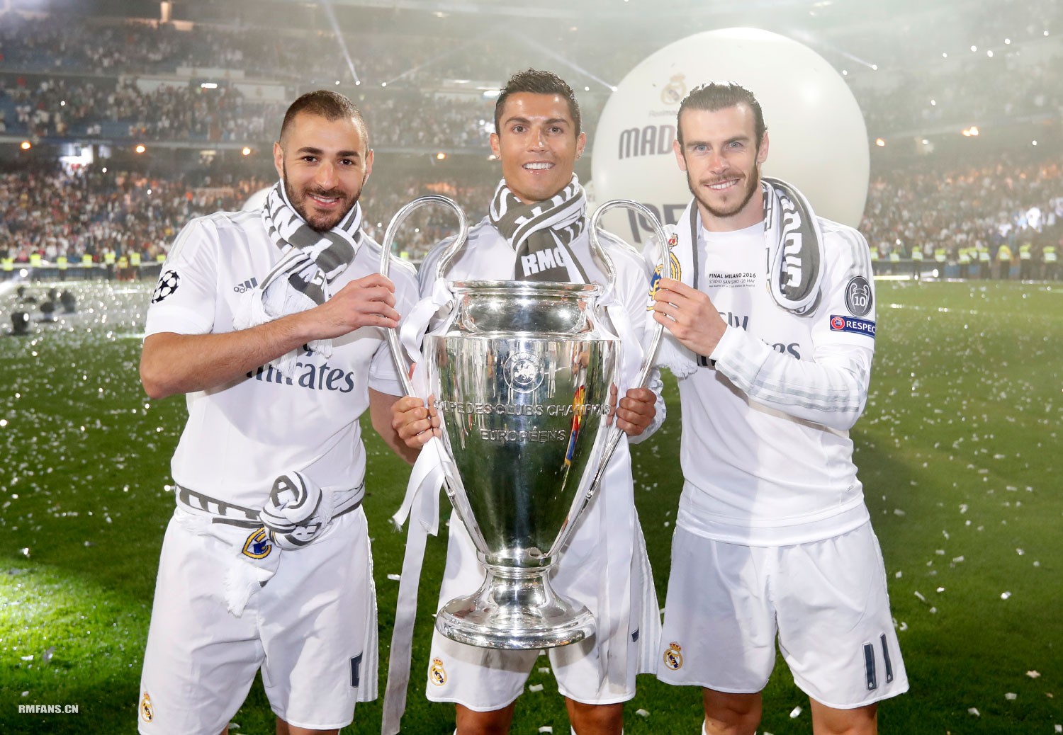 波神&杰伦·约翰逊半场联手31分，得分超全队一半